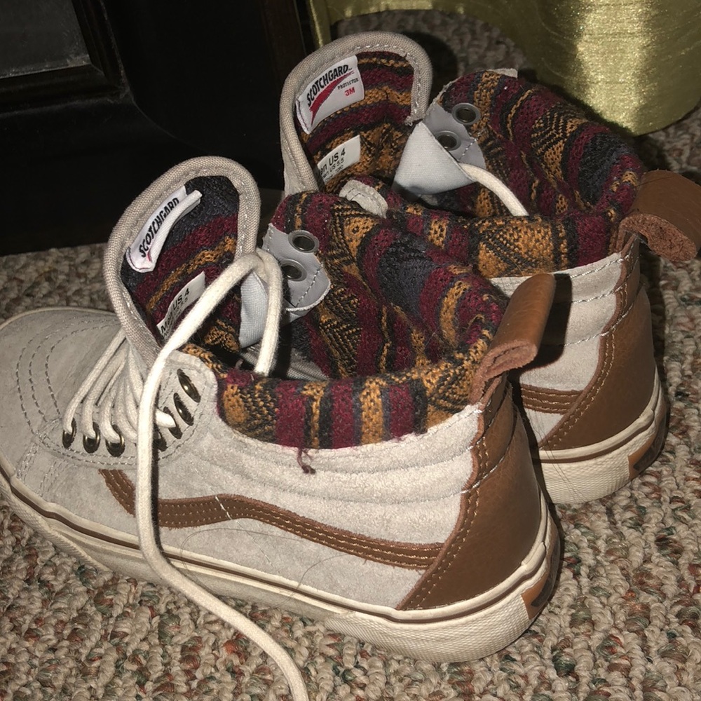vans - Picture 2 of 5